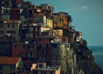 Housing market - residential real estate and homes