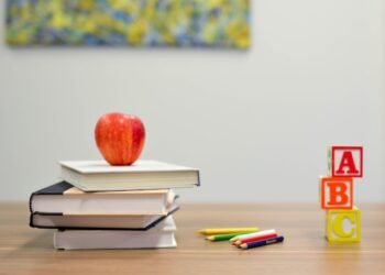 Language learning app on smartphone