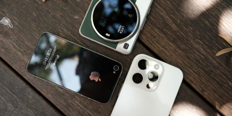 DeepSeek AI’s Latest Model Raises Global Free Speech Concerns — Photo by Phong Thanh on Pexels