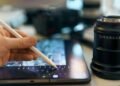 Best AI Tools for Content Creators in 2026 — Photo by Jakub Zerdzicki on Pexels