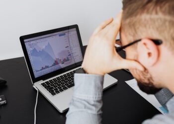 KPMG pulls report on AI usage due to apparent hallucinations — Photo by www.kaboompics.com on Pexels