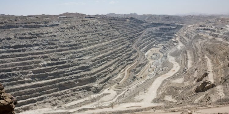 Global map showing critical mineral deposits
