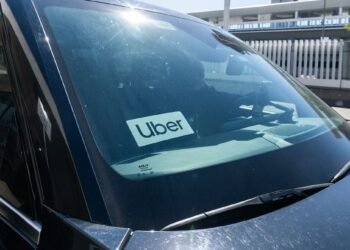 Uber pushes slow lane for self-driving cars through lobbying