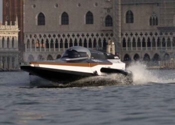 Electric ferry Rotterdam The Hague routes 2026