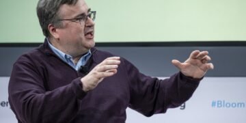 Prentis: Hoffman and Pincus Bet $100M on AI Agents