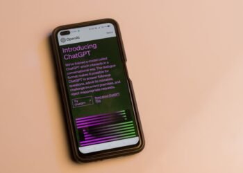 OpenAI is gaining on Anthropic with business users, new data indicates
