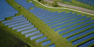 AI Boom Puts Tech’s Climate Pledges Under Strain
