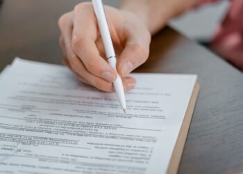 Dutch Health Insurance for Expats: The 4-Month Rule and How to Choose