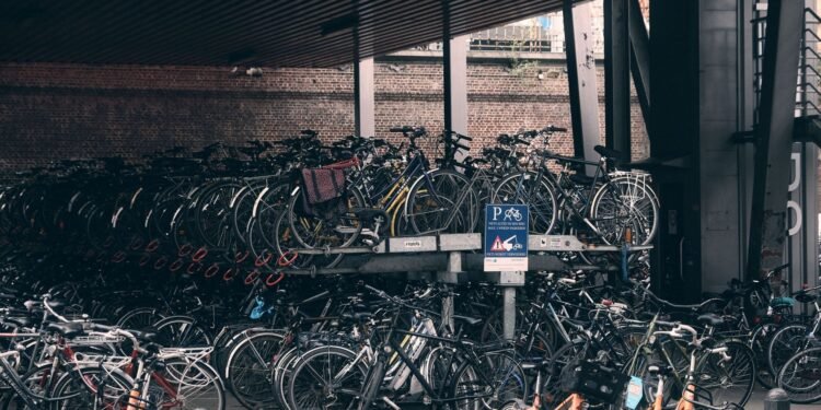 Getting Around Utrecht: Trains, Buses, Cycling and Bike Parking