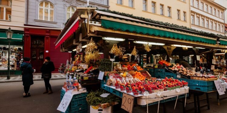 Haagse Markt Guide 2026: The Hague's Biggest Outdoor Market Like a Local