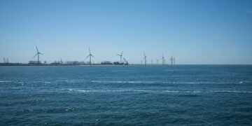 Netherlands Breaks Offshore Wind Record as 4.7 GW Hollandse Kust Zuid Reaches Full Capacity
