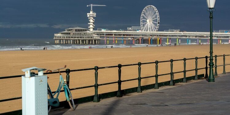 Scheveningen pier and Ferris wheel seen from the boulevard