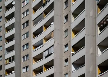Berlin plans to socialise flats of landlords with over 10,000 homes