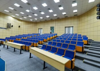 Bordeaux universities split on reopening after campus blockades
