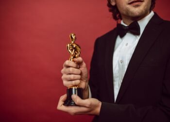 De Bondgenoten wins Gouden Televizier-Ring 2026, host Versteegh too