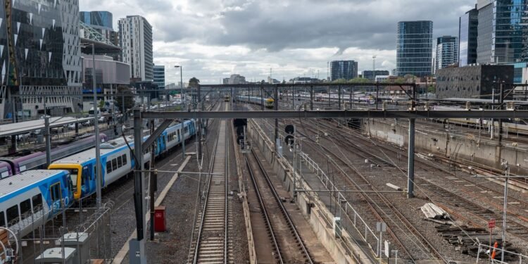 Leo Express halts Frankfurt to Prague trains over German rail works
