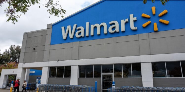 Walmart Opens Its Website to AI Shopping Agents as Amazon Says No