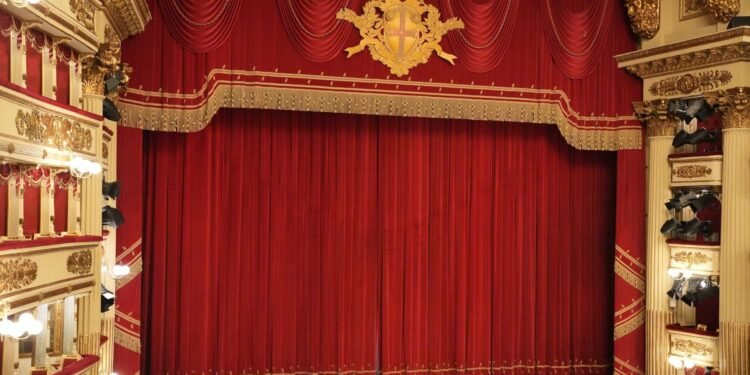 Opera and Ballet in Paris for Newcomers: Where to Start