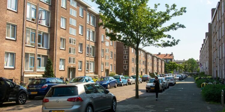 Parking Permits in Utrecht: Resident Permits, Waiting Lists and Visitor Discounts
