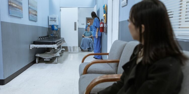 Statutory insurers call for fairer doctor appointments in Germany