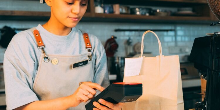 The Prime d'Activité: Top-Up Pay for Low-Income Workers